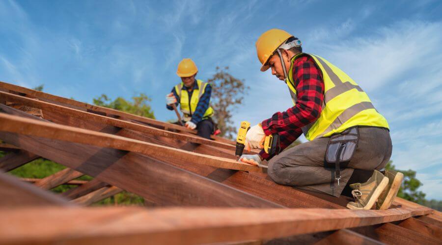 Professional Flat Roofing Installation services in Plum City, WI